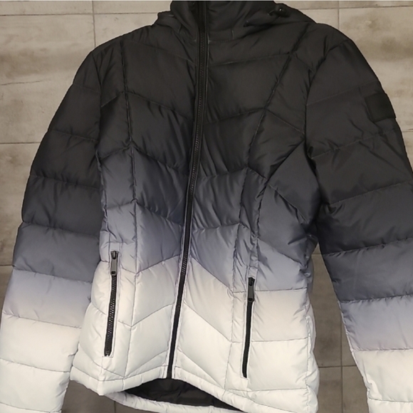 Calvin Klein Ombre Slim Puffer Jacket Size Small - Picture 4 of 7